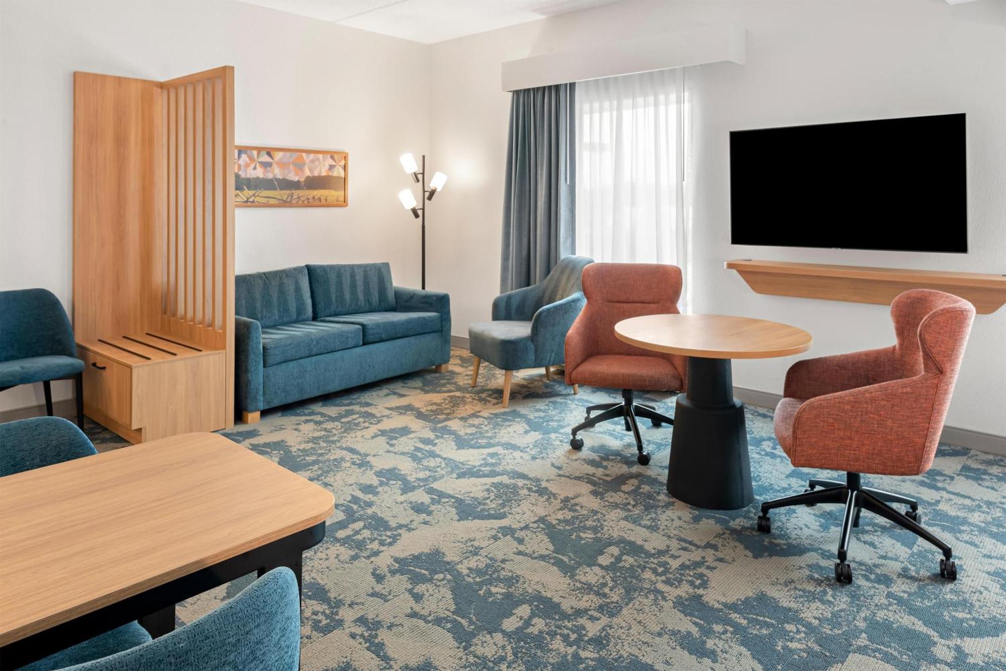 Queen Studio Suite with Two Queen Beds and Sofa Bed - Non-Smoking