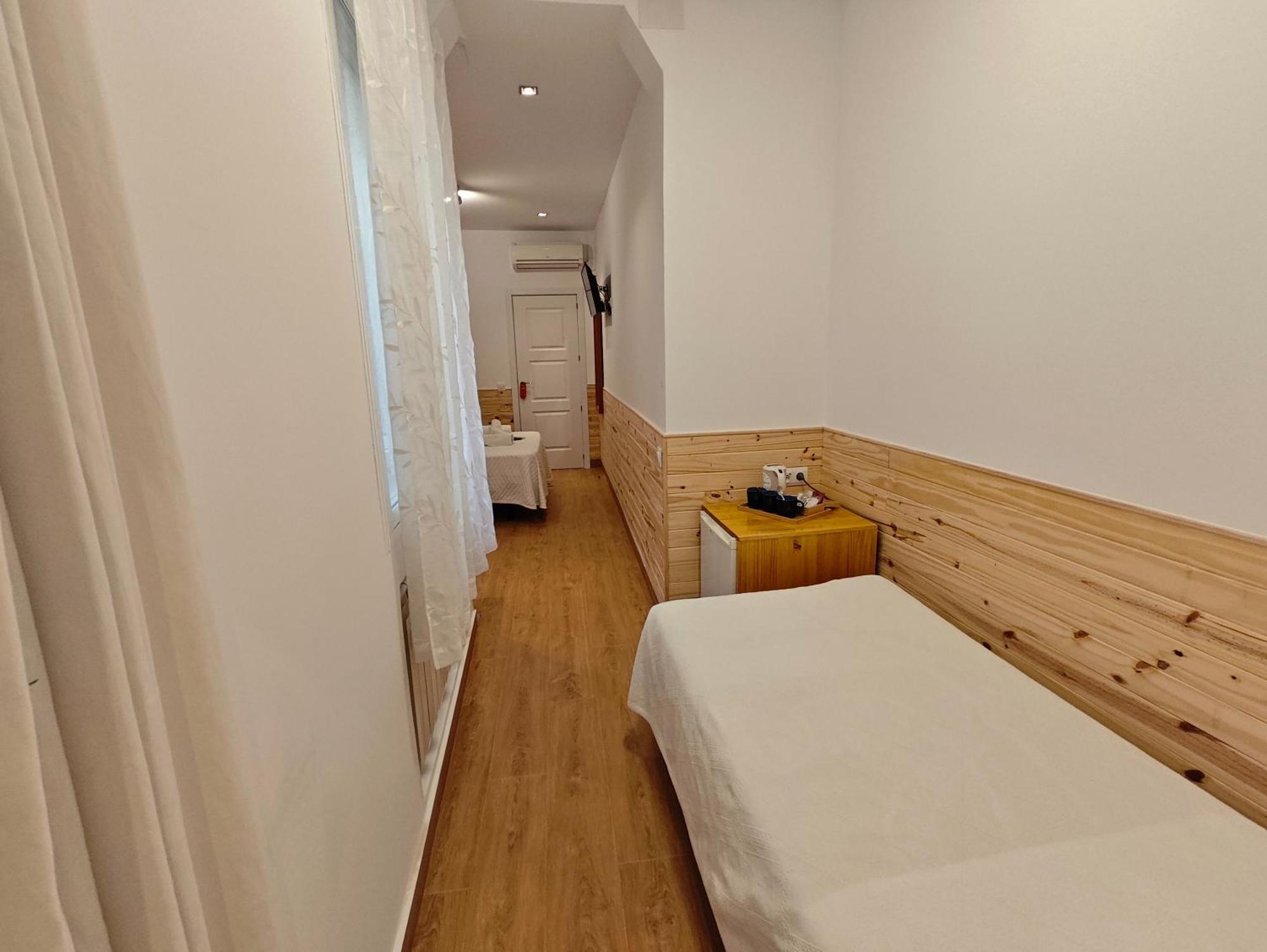 Driepersoonskamer met Eigen Badkamer