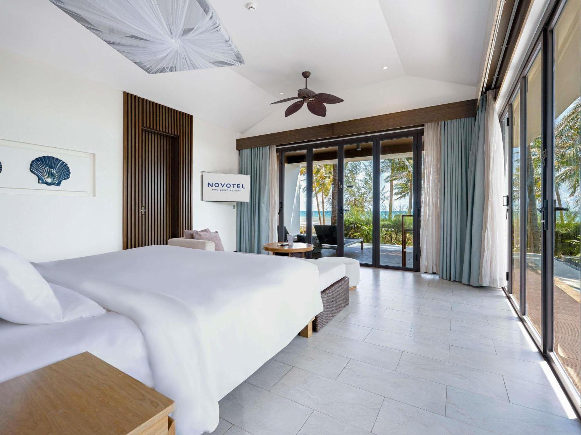 Deluxe Bungalow with Sea View and Private Pool