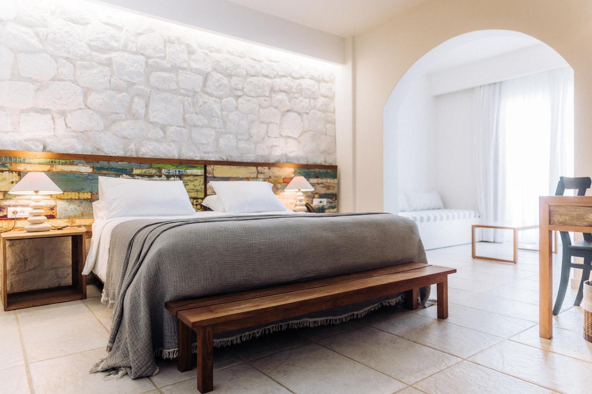Chambre Double - Vue sur Piscine