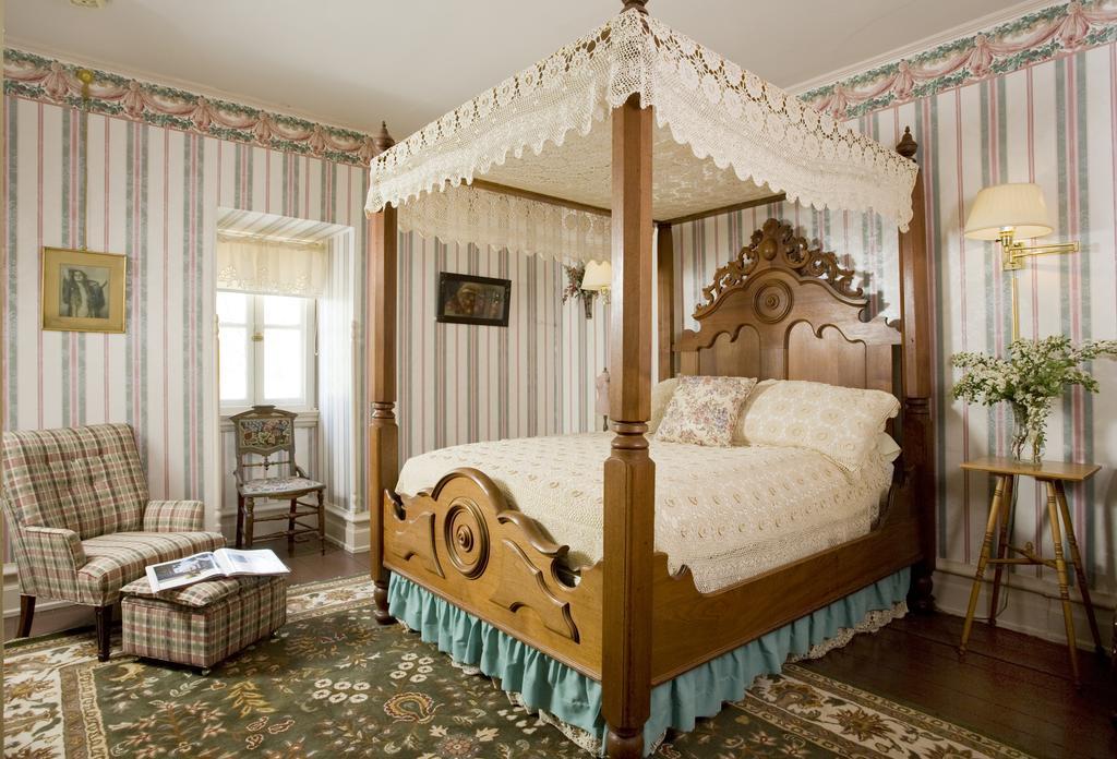 Hillside Room