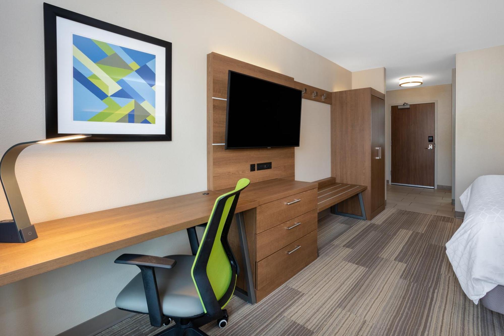 Standard Room with Two Queen Beds