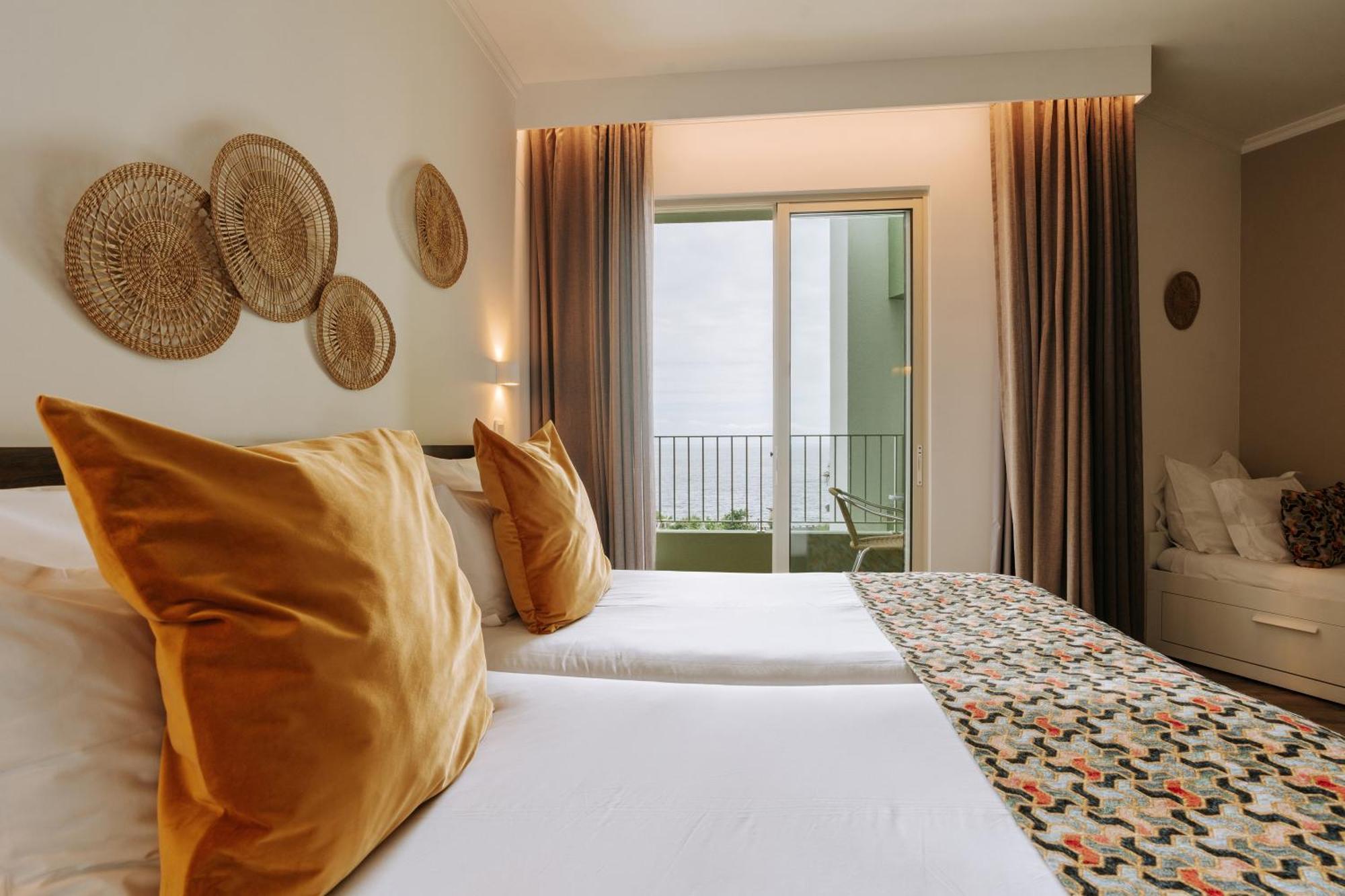 Quarto Twin Superior com Vista Mar