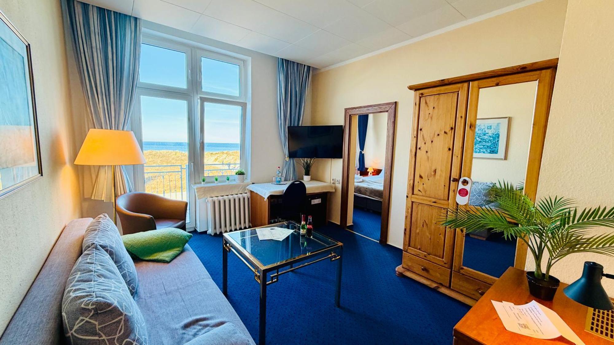Suite mit Kingsize-Bett und Meerblick