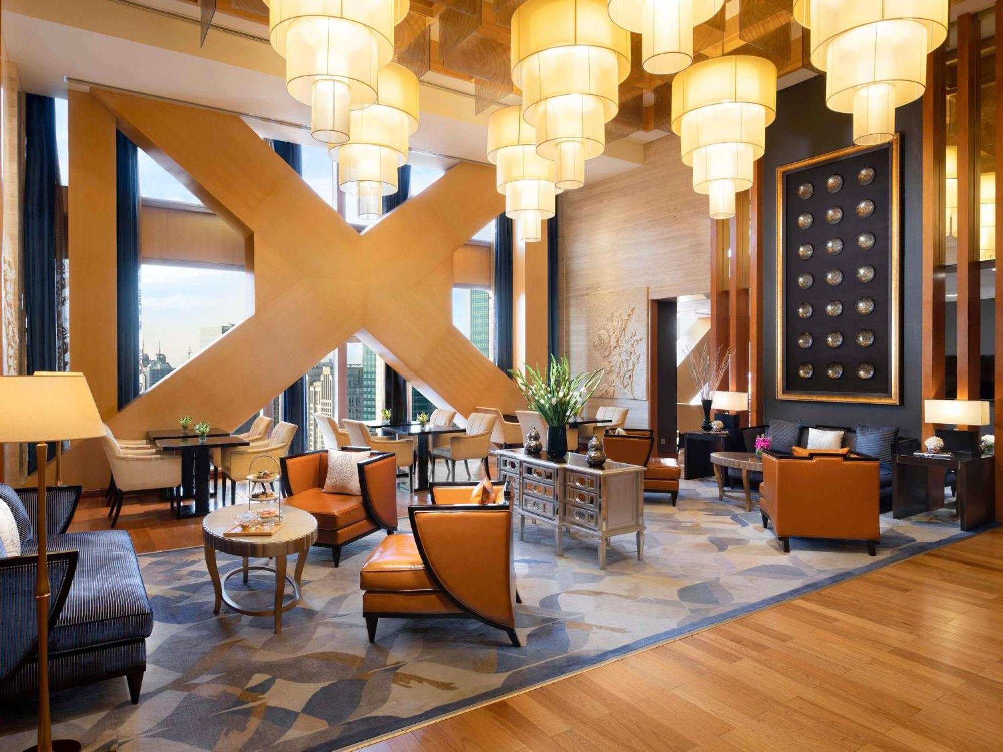 Signature Suite with Fairmont Gold Lounge Access