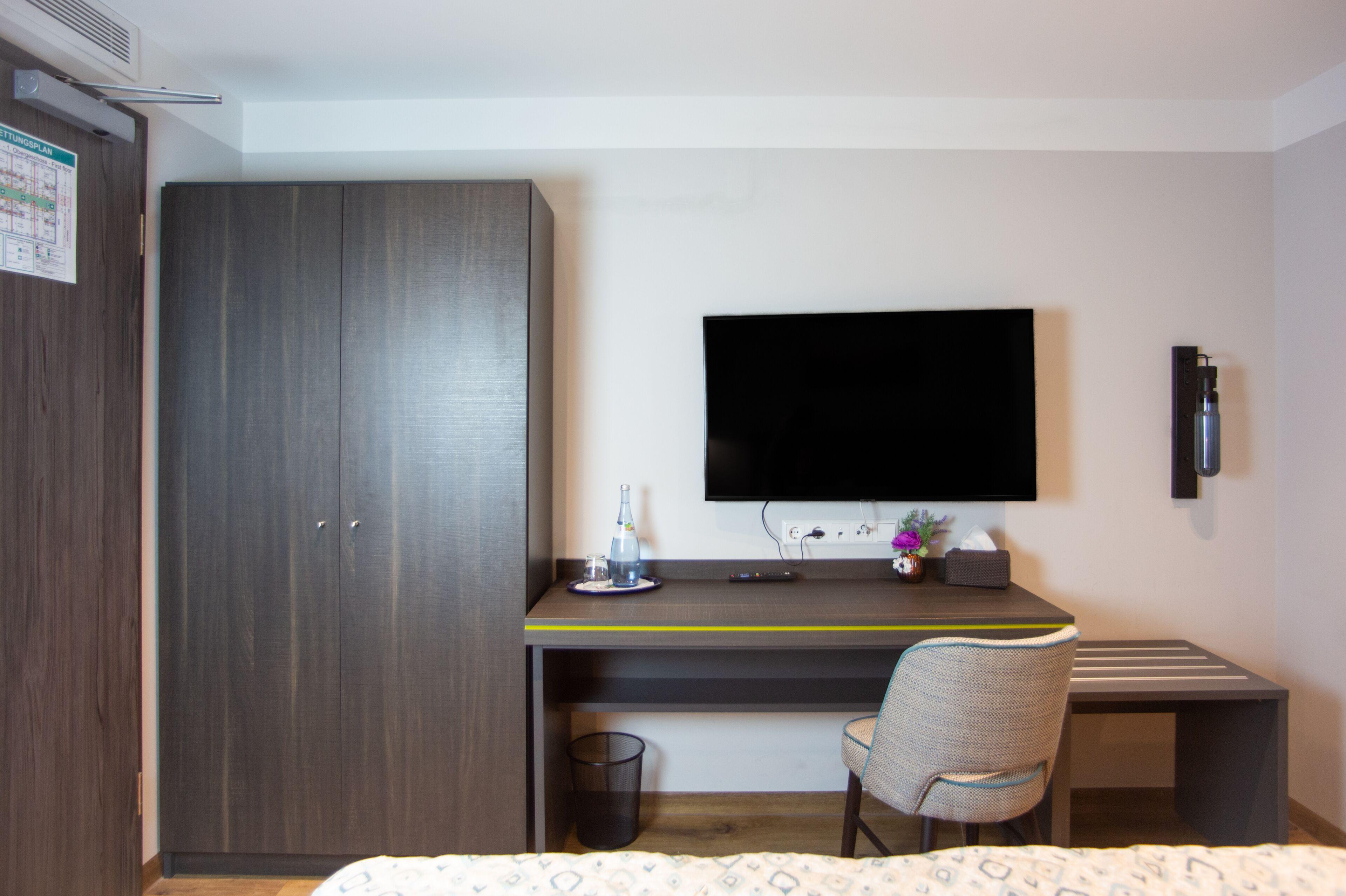 Superior Single Room,1758927959:JPEG