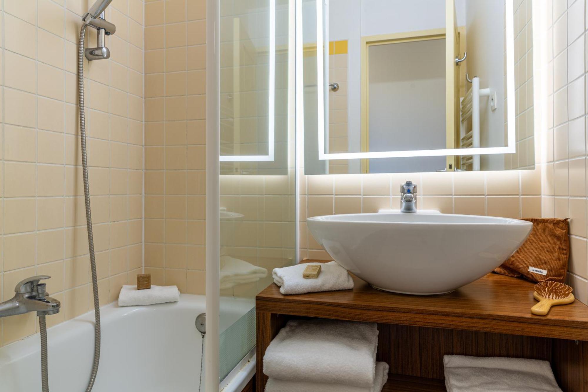 Appartement 1 Chambre avec Coin Nuit dans Alcôve et Terrasse ou Balcon (6 Personnes)