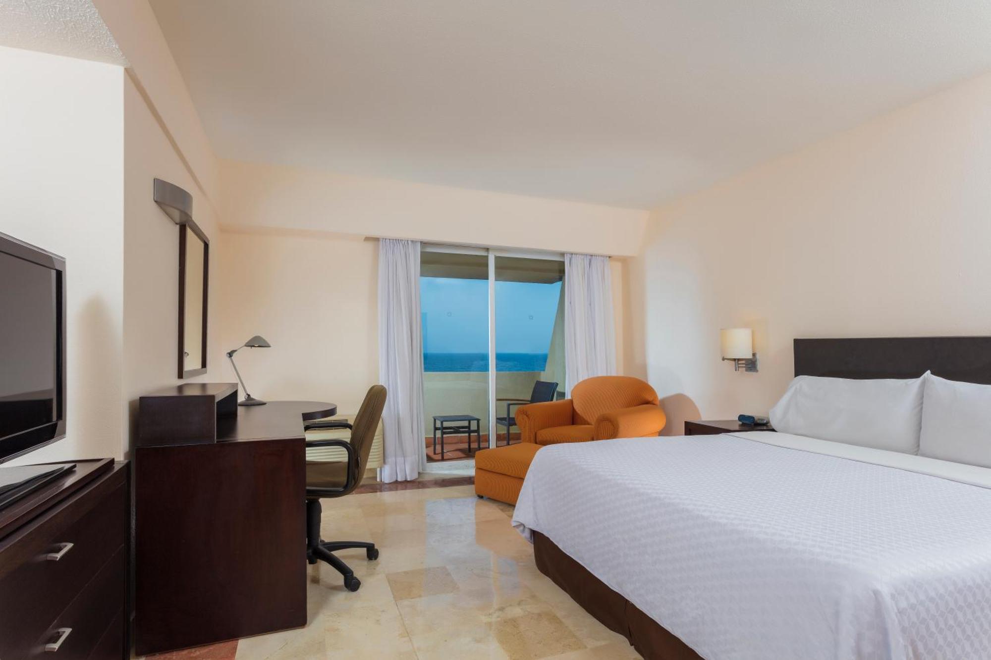 Deluxe Room, Ocean Front, 1 King
