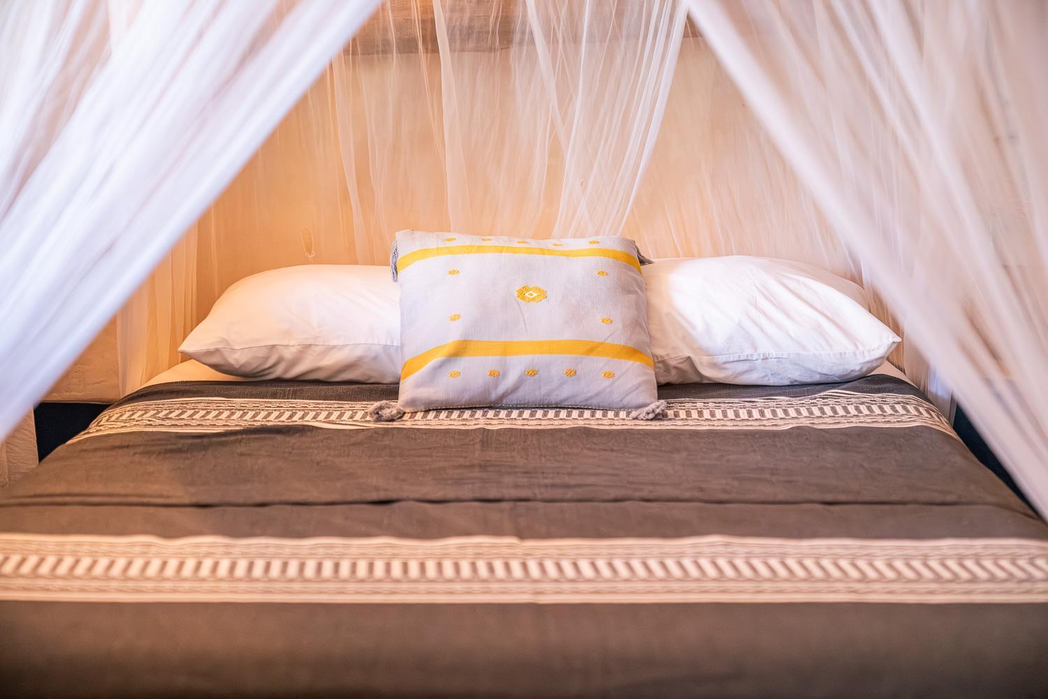 Kamer met 2 Tweepersoonsbedden - Gedeeltelijk Uitzicht op Oceaan