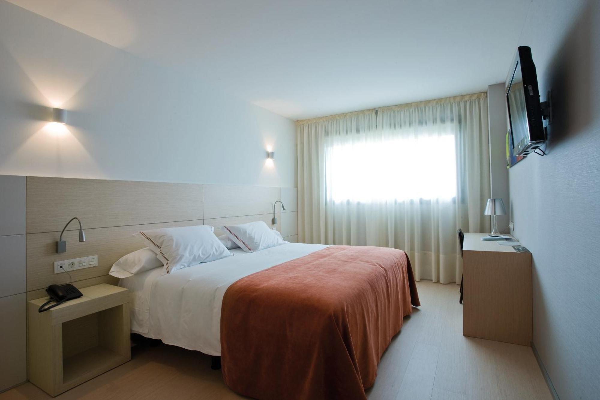 Double or Twin Room,1739419048:JPEG