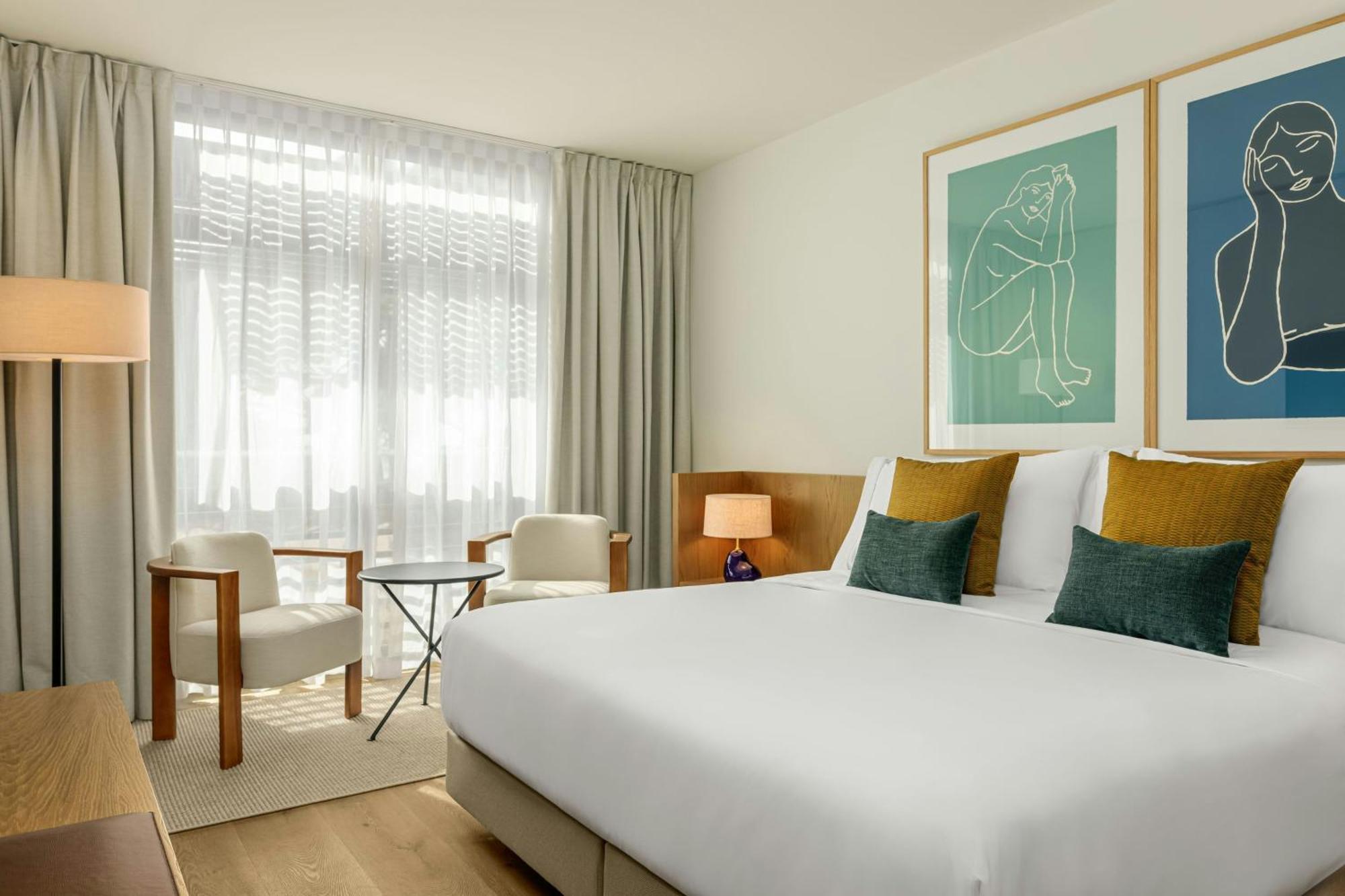 Premium King Room with Garden Access and Garden View,1742583634:JPEG
