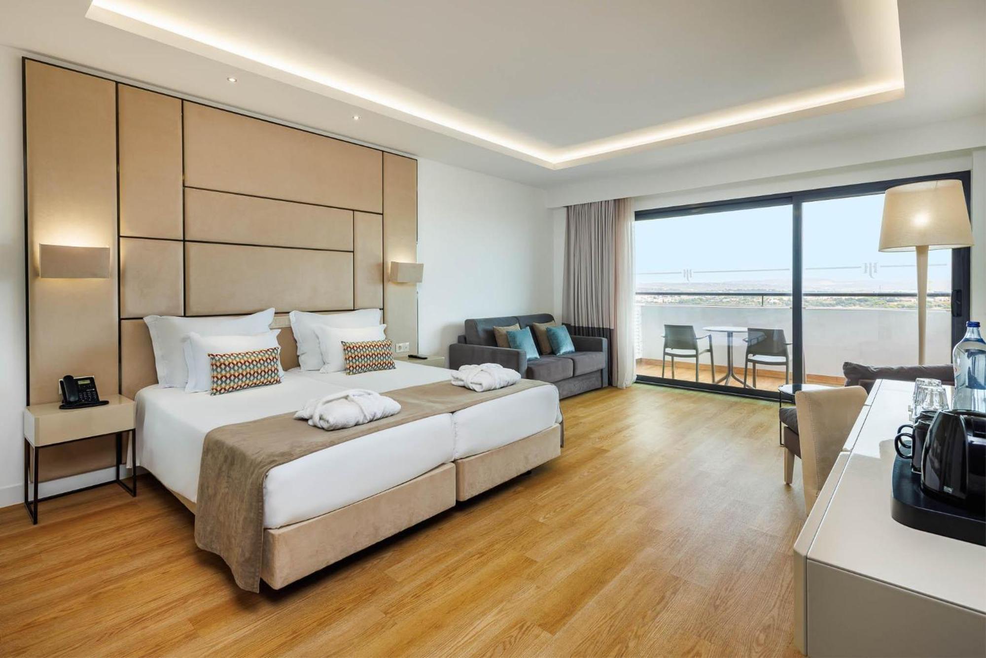 Suite (2 adultos + 3 niños de hasta 12 años)