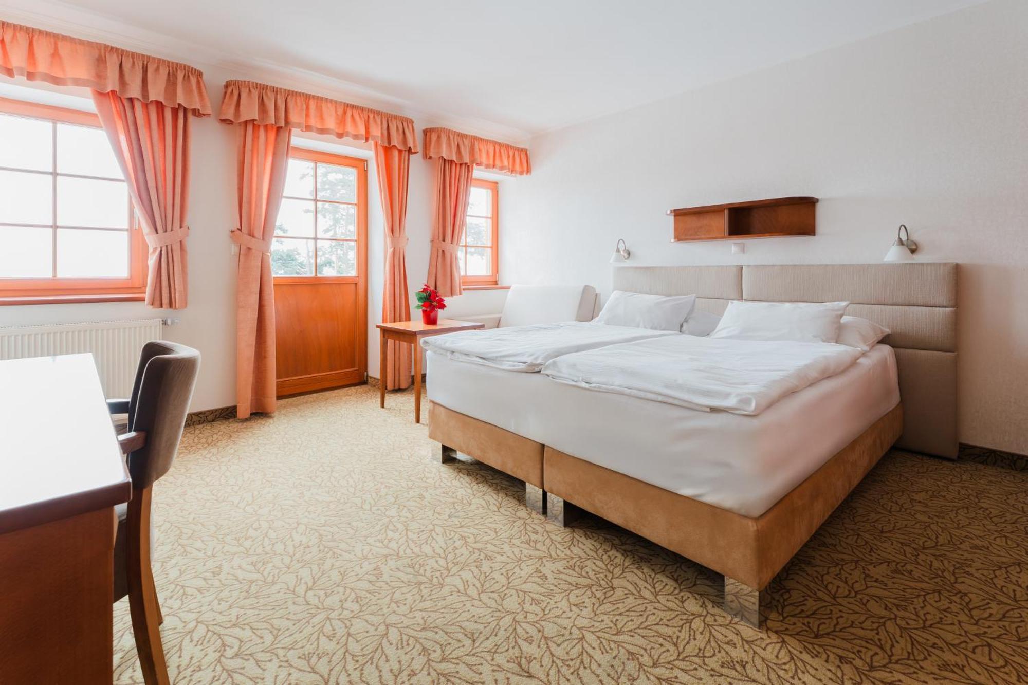 Doppelzimmer mit Zustellbett