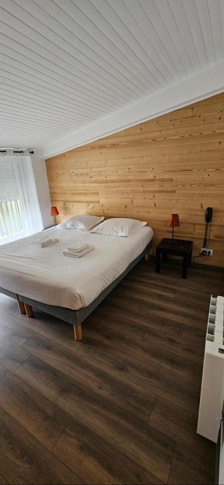 Chambre Double Standard - Vue sur Rue