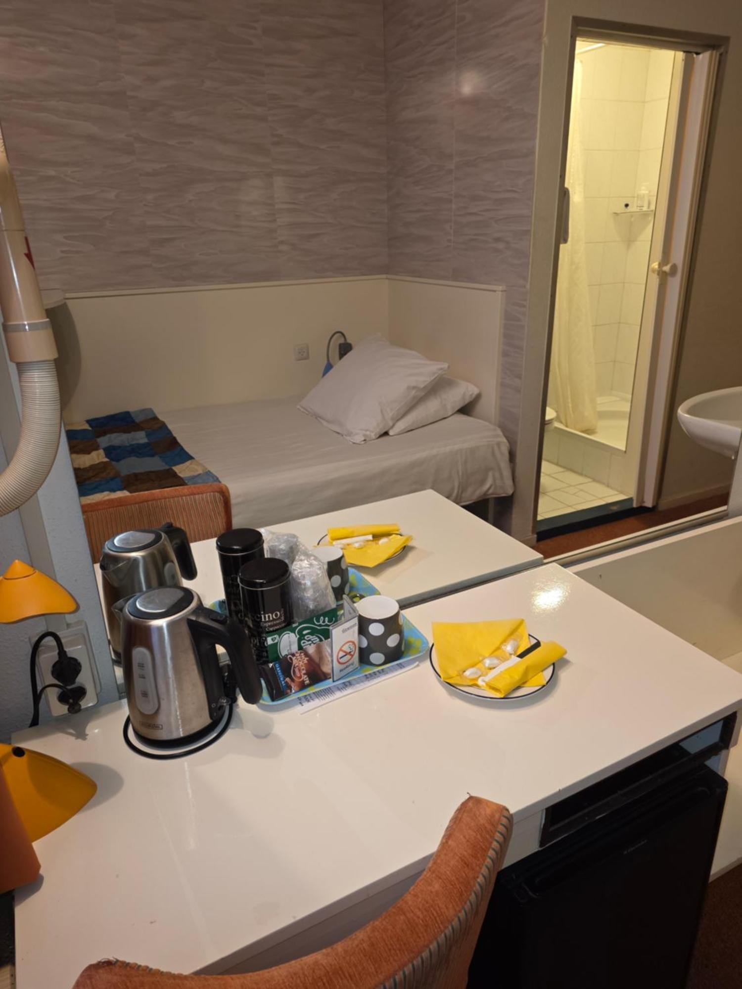 Einzelzimmer mit Gemeinschafts-WC