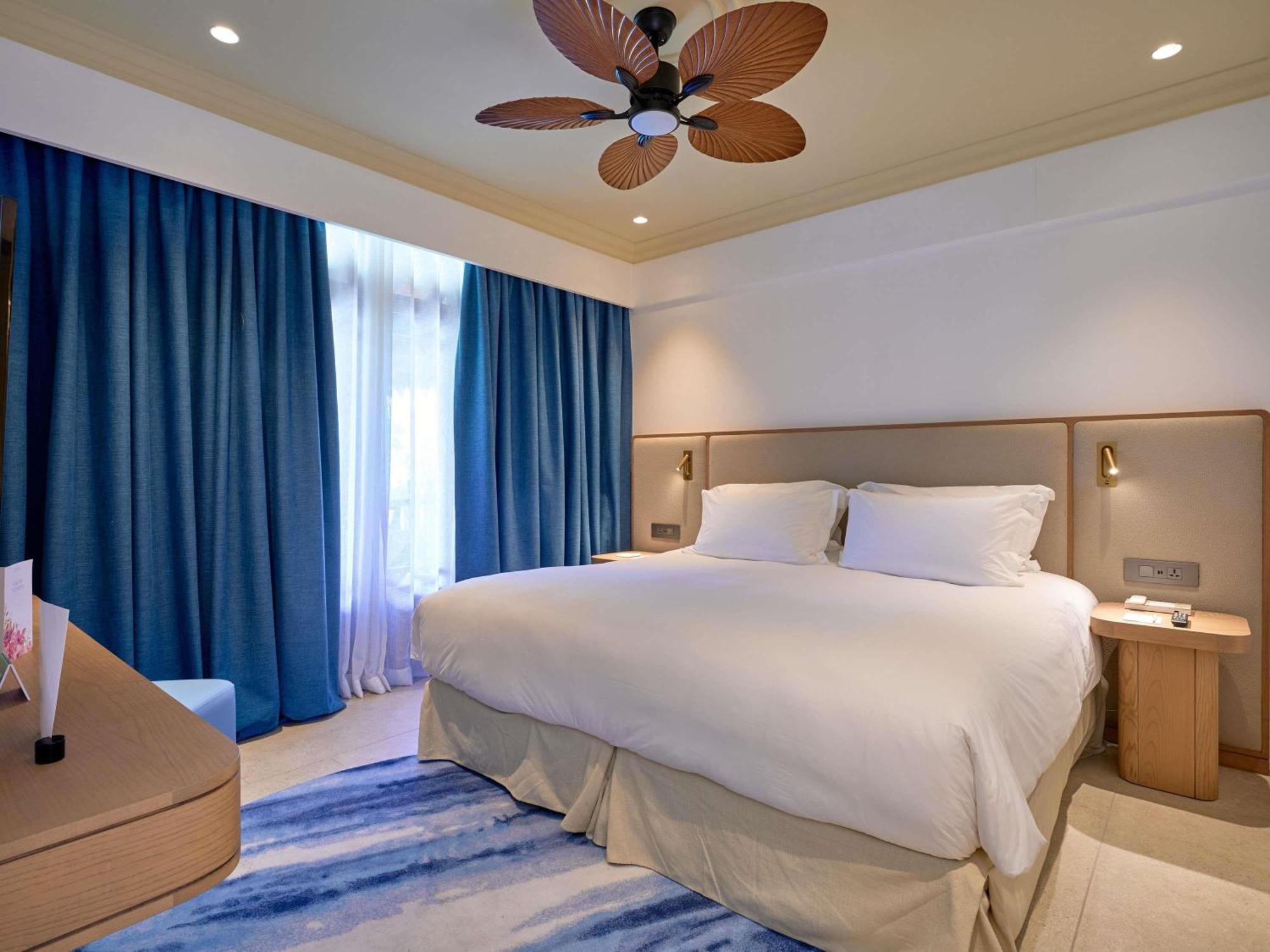 PRESTIGE SUITE - 1 Lit King-Size - Vue sur Jardin - Balcon ou Terrasse