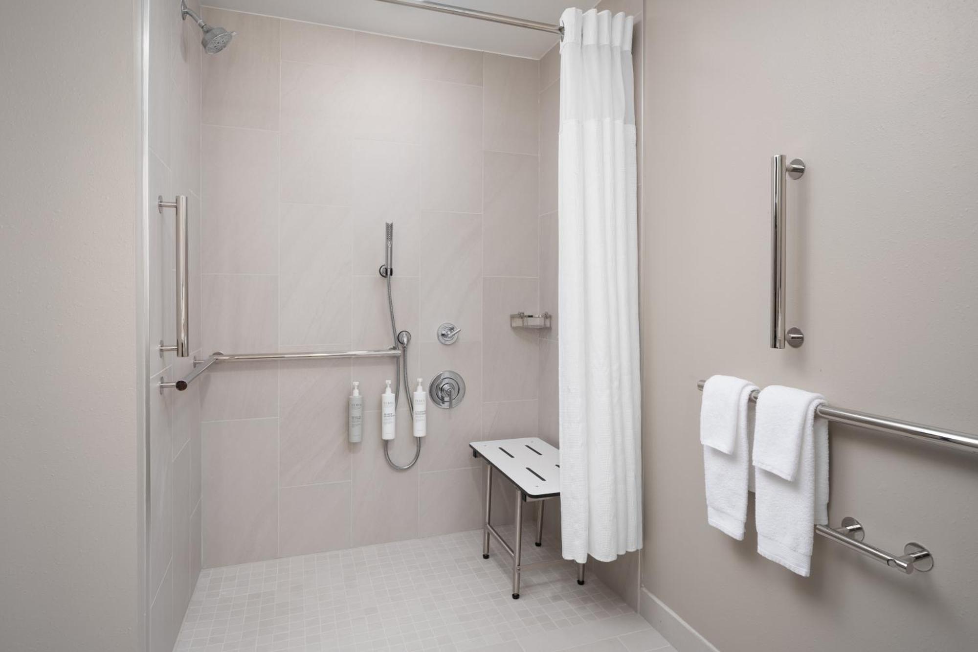 Two-Room Suite with One King Bed and Shower Only - Non-Smoking