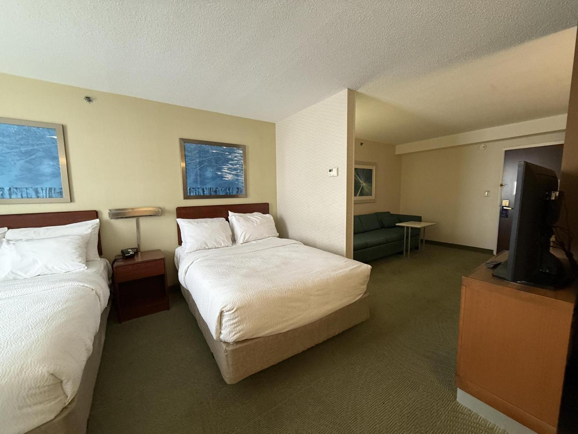 Double Room with Two Double Beds, Sofa Bed and Wet Bar - Non-Smoking