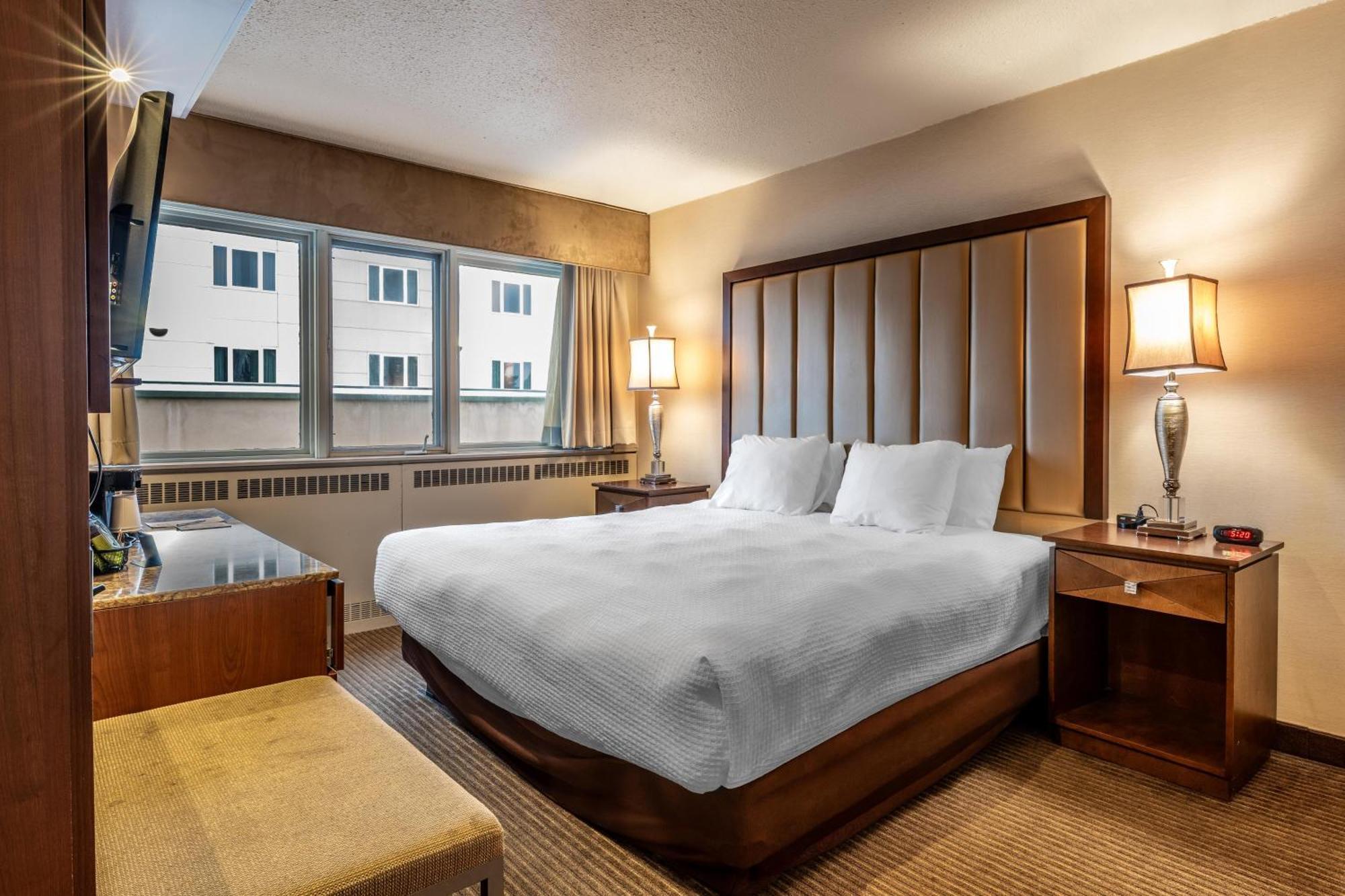 Two-Bedroom King Suite,1742753362:JPEG