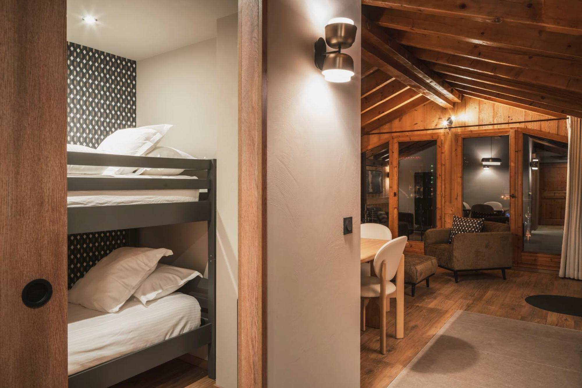 2 Cabins Rooms 4 persons