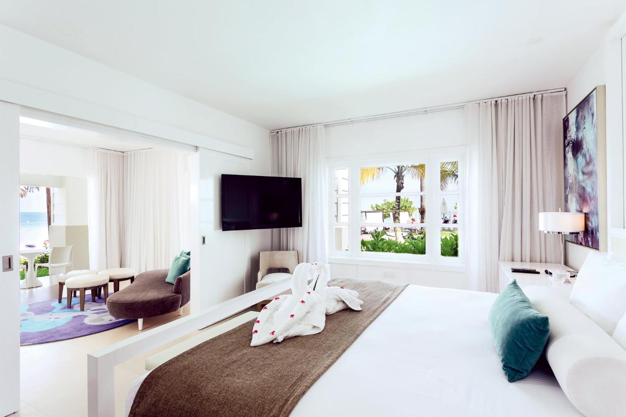 Beachfront Honeymoon Suite