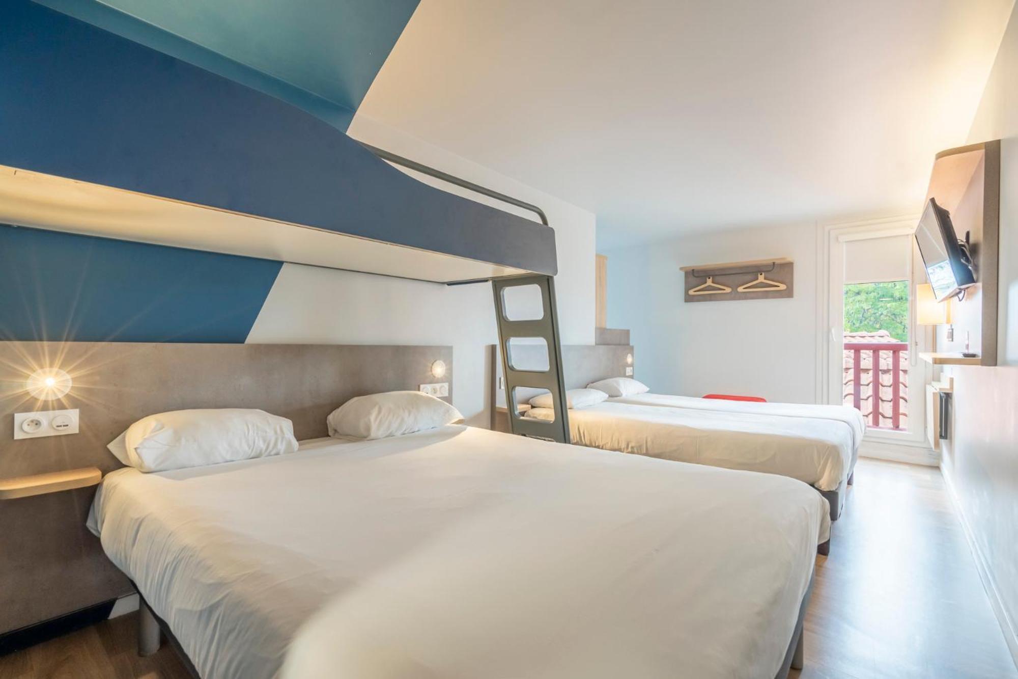 Chambre Familiale - Étage Supérieur
