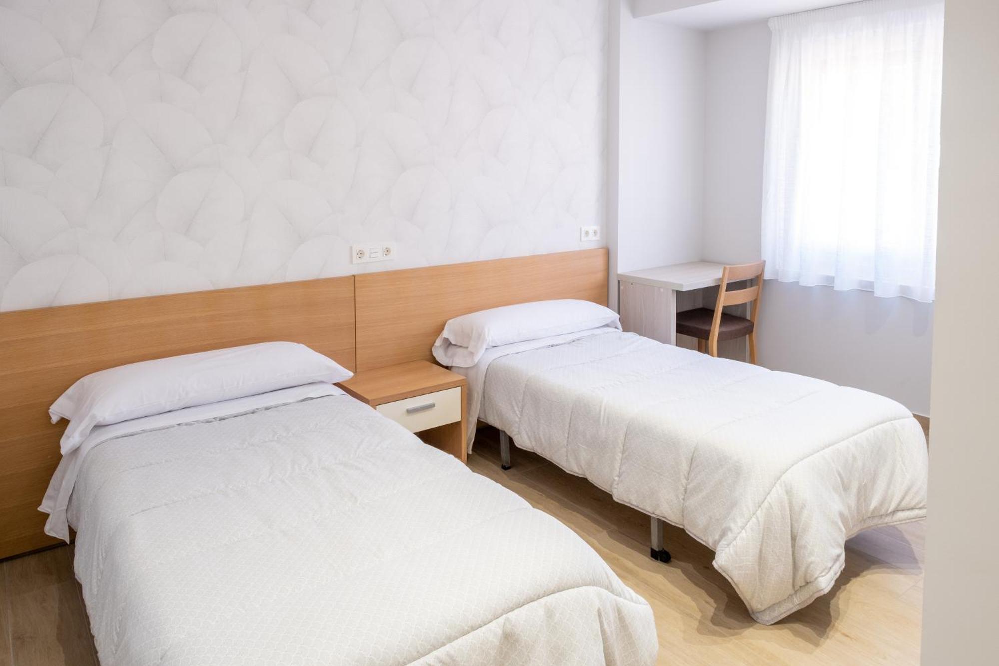 Twin Room with Private Bathroom,1742876054:JPEG