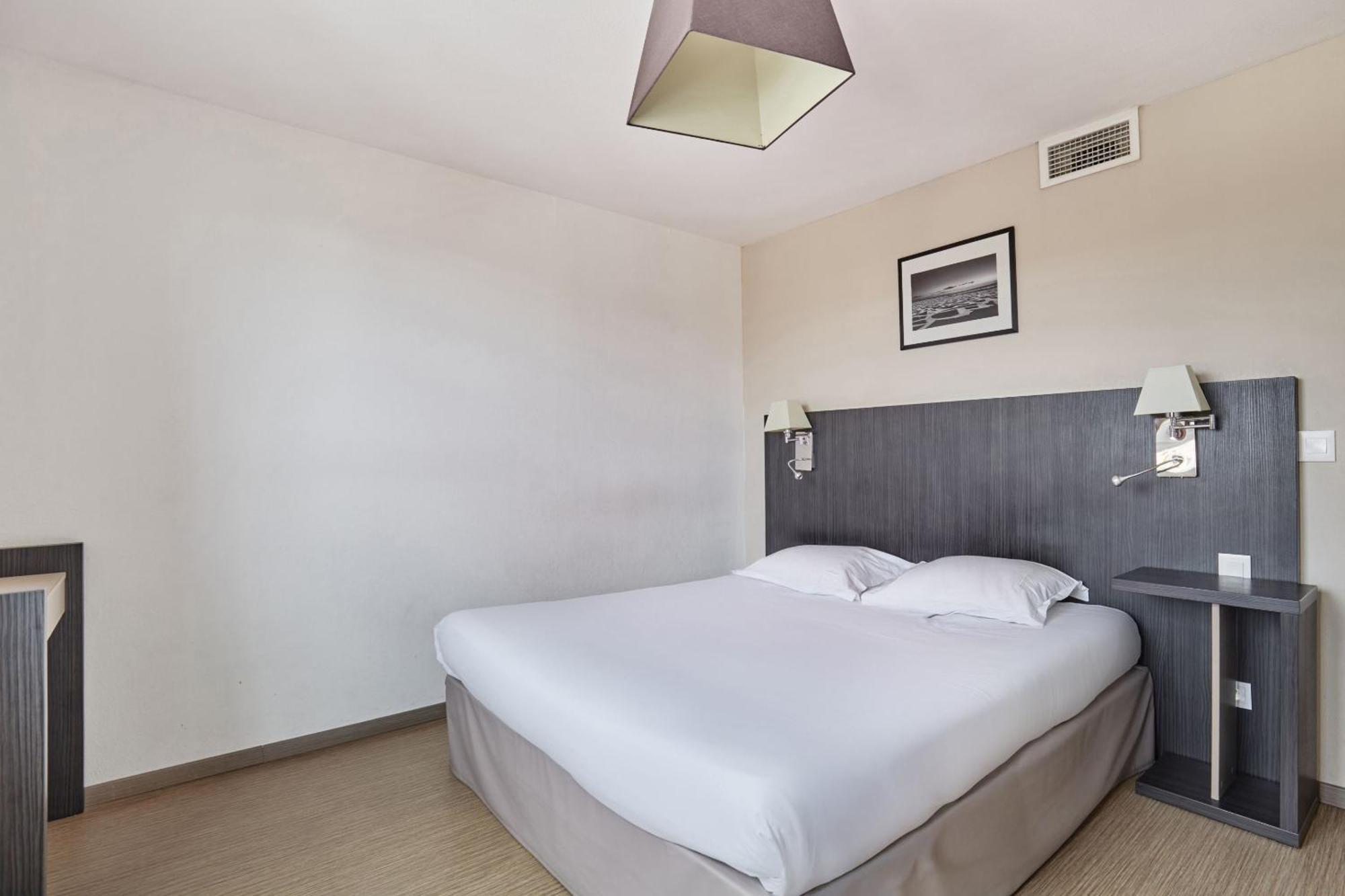 Two-Bedroom Apartment (6 Adults)
