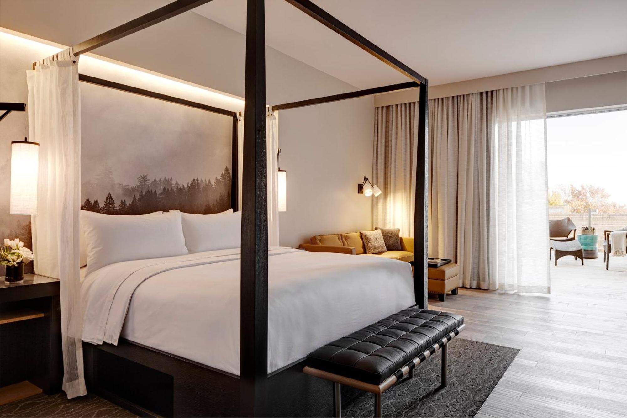 Archer King Suite with Balcony and Fireplace,1743052441:JPEG