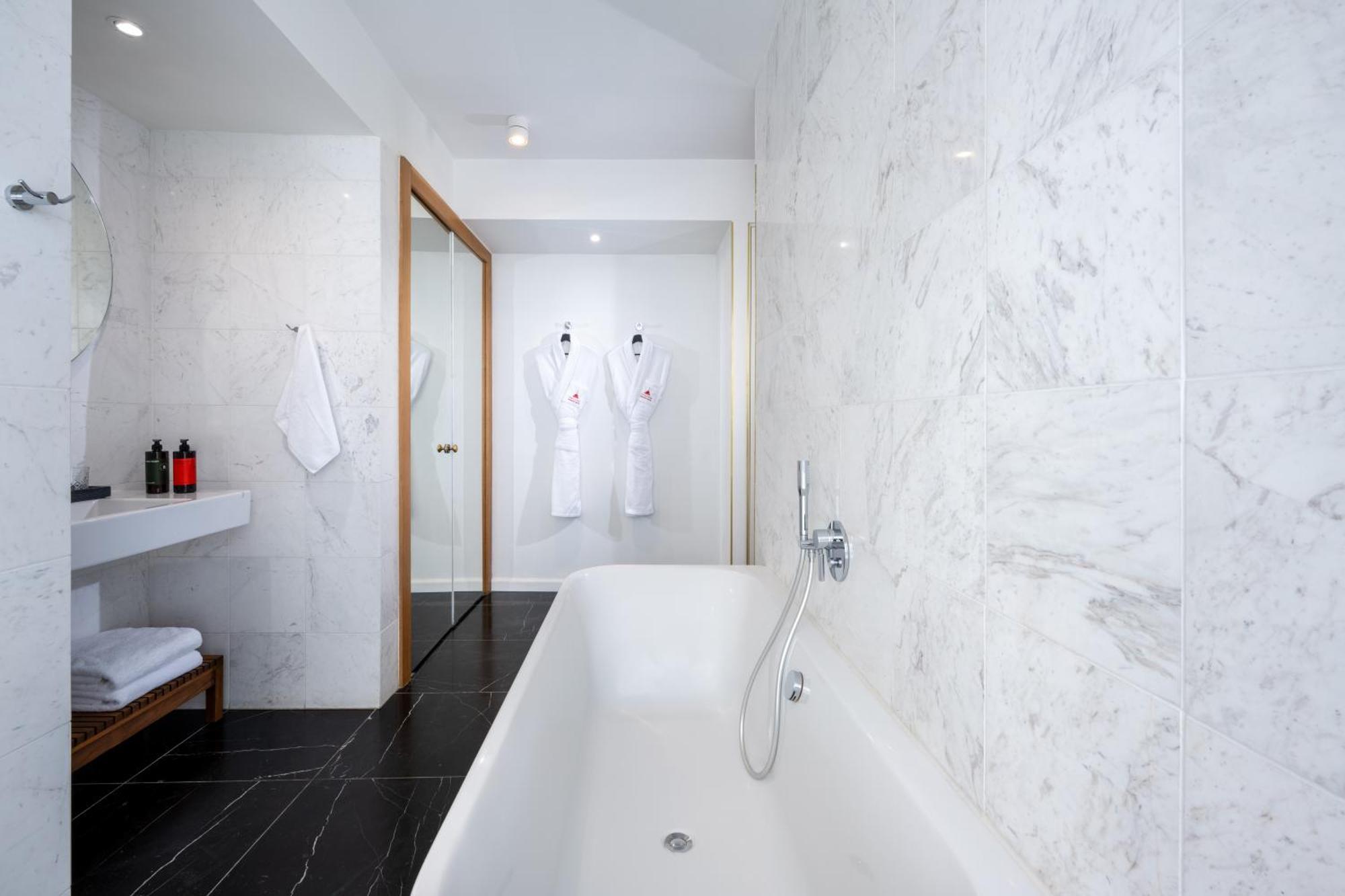Roof Top Jacuzzi Suite