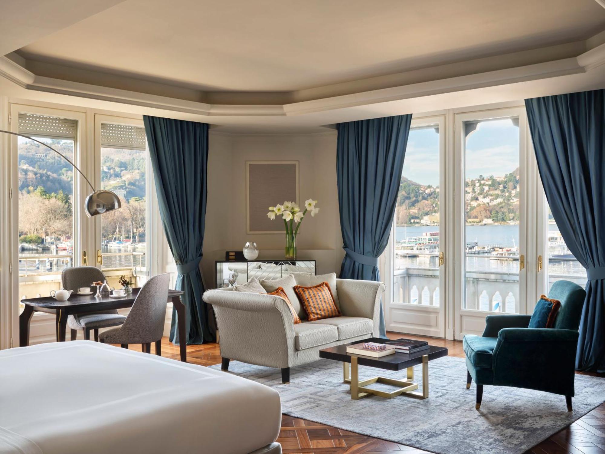 Junior Suite with Lake View
