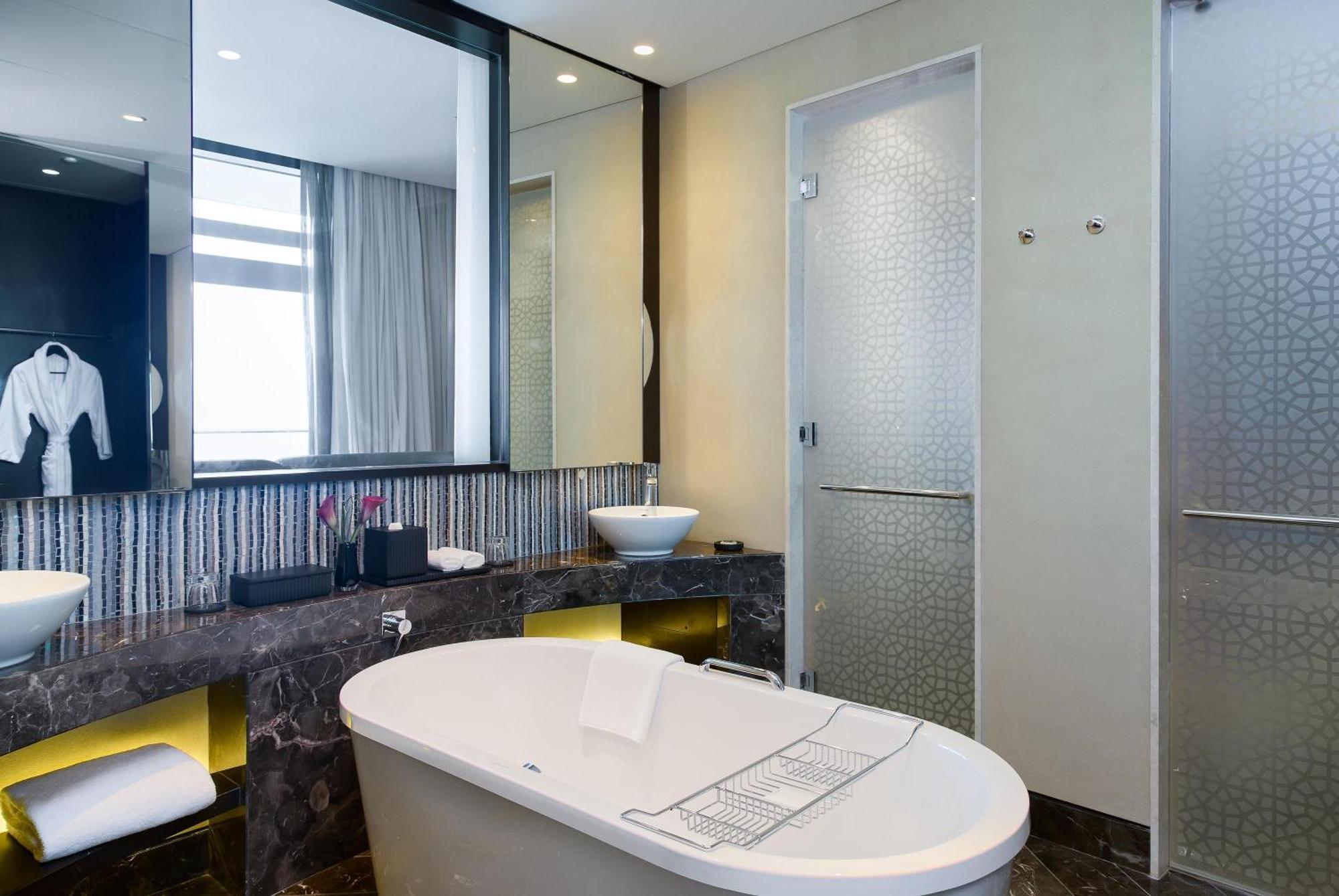 Deluxe King Room with Balcony