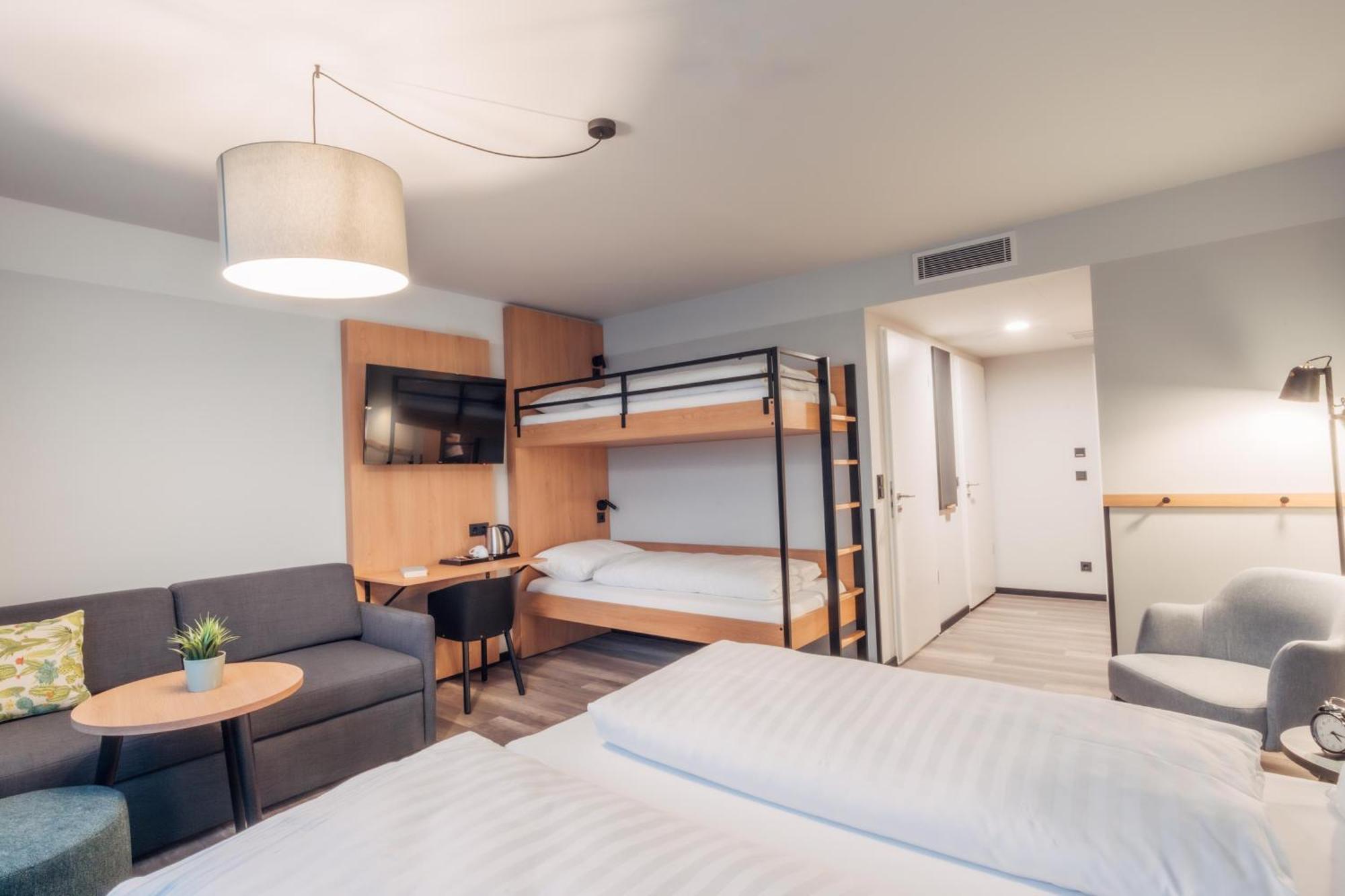 Chambre Familiale avec Douche