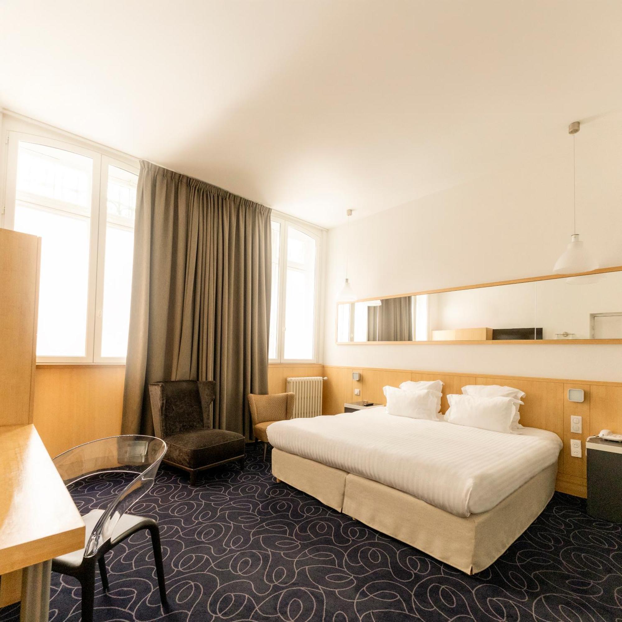 Ground Floor Double Room with Disability Access,1746824576:JPEG