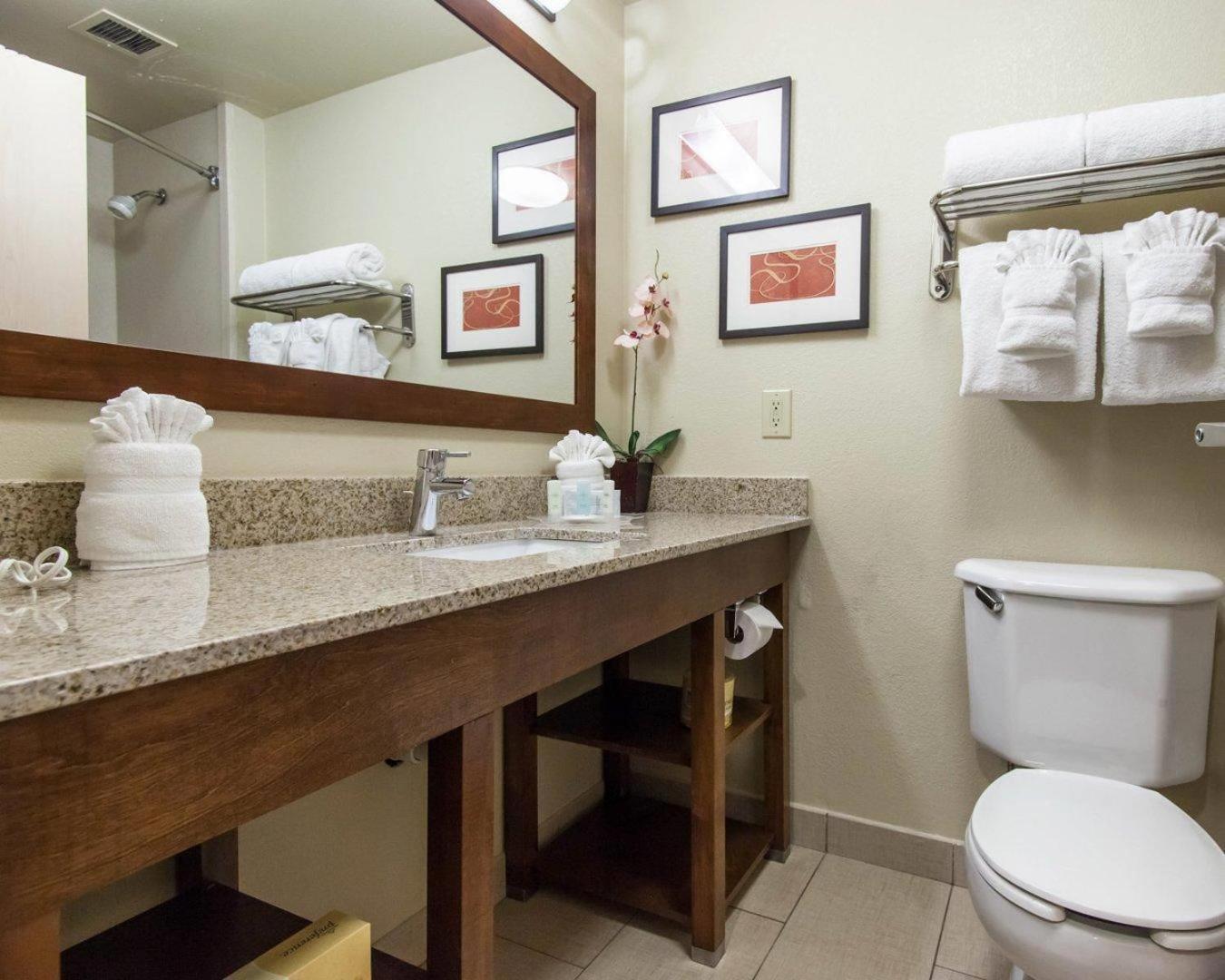 Standard Queen Suite with Two Queen Beds