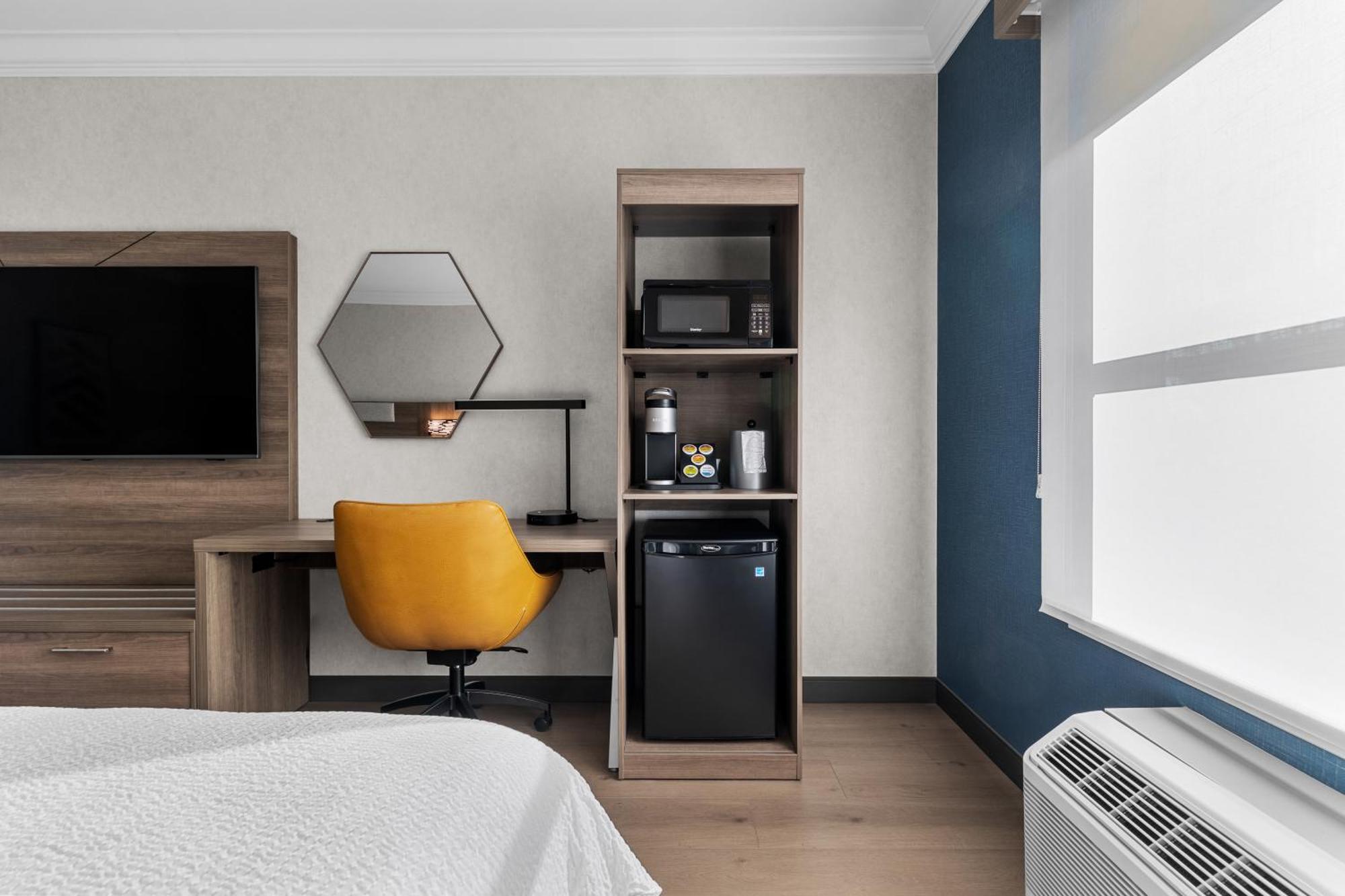 Standard Zimmer mit Kingsize-Bett