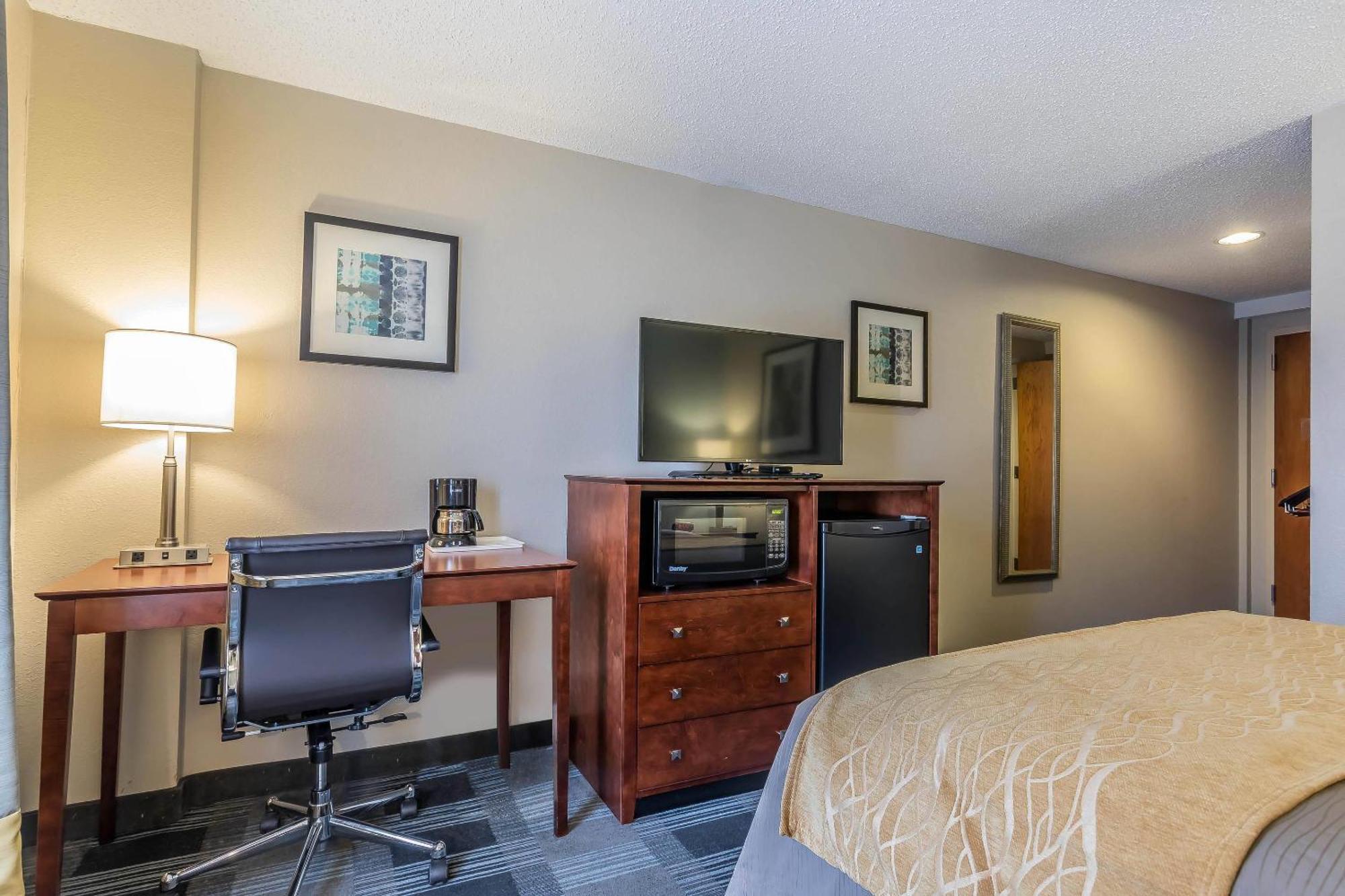 Queen Room - Disability Access/Non-Smoking