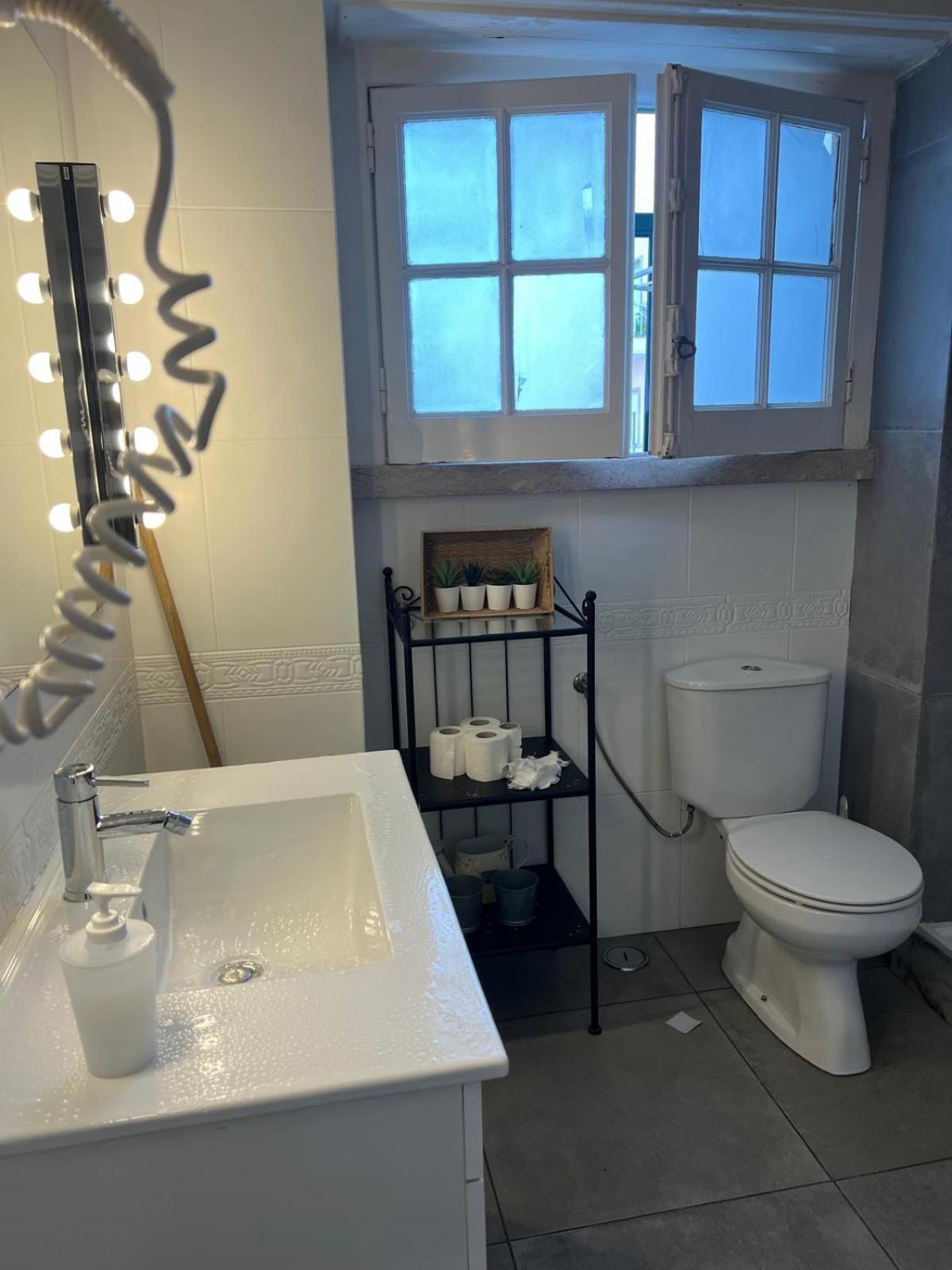 Quarto Familiar com Casa de Banho Partilhada