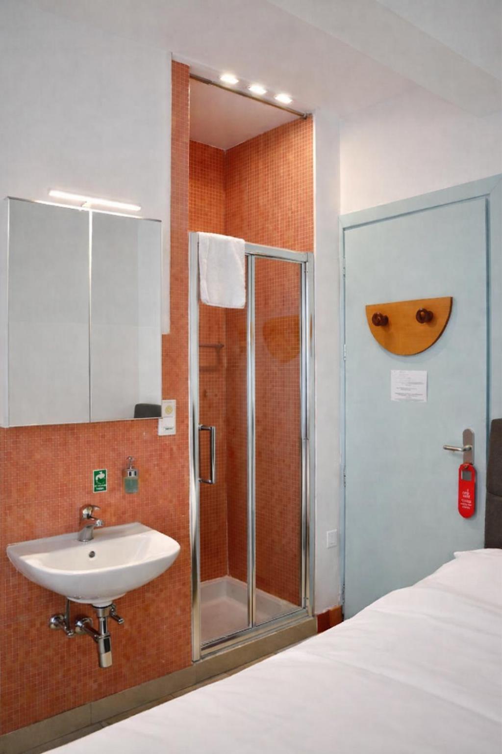 Doppelzimmer mit Gemeinschafts-WC