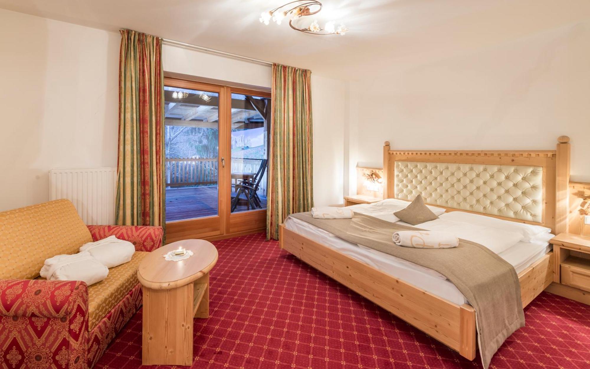 Superior Double Room,1341736586:JPEG