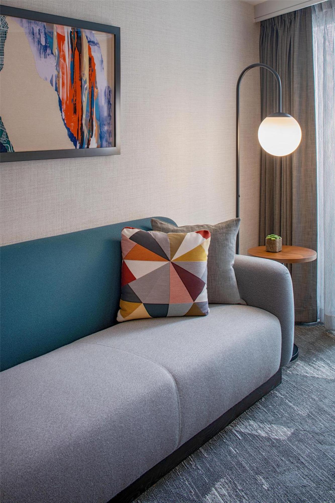 Kamer met Kingsize Bed en Uitzicht op de Baai