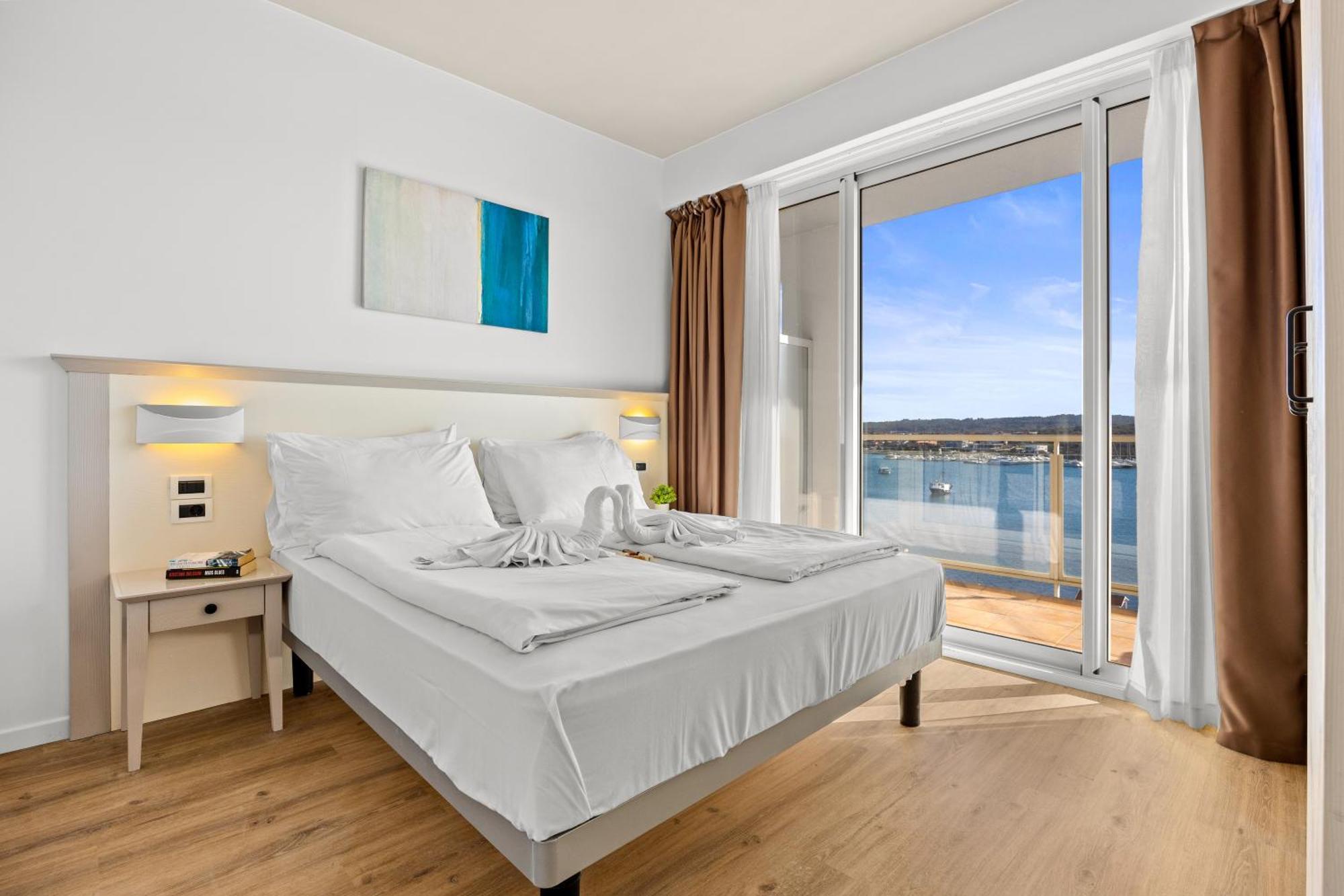 Superior Appartement met 2 Slaapkamers en Balkon - Uitzicht op Zee (6 Personen)