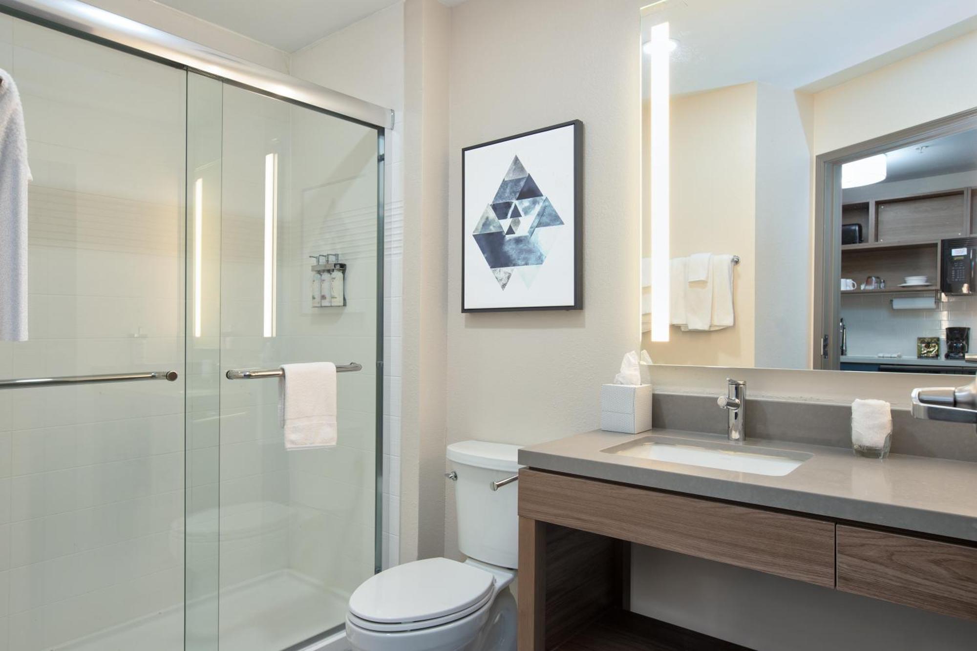 King Studio Suite