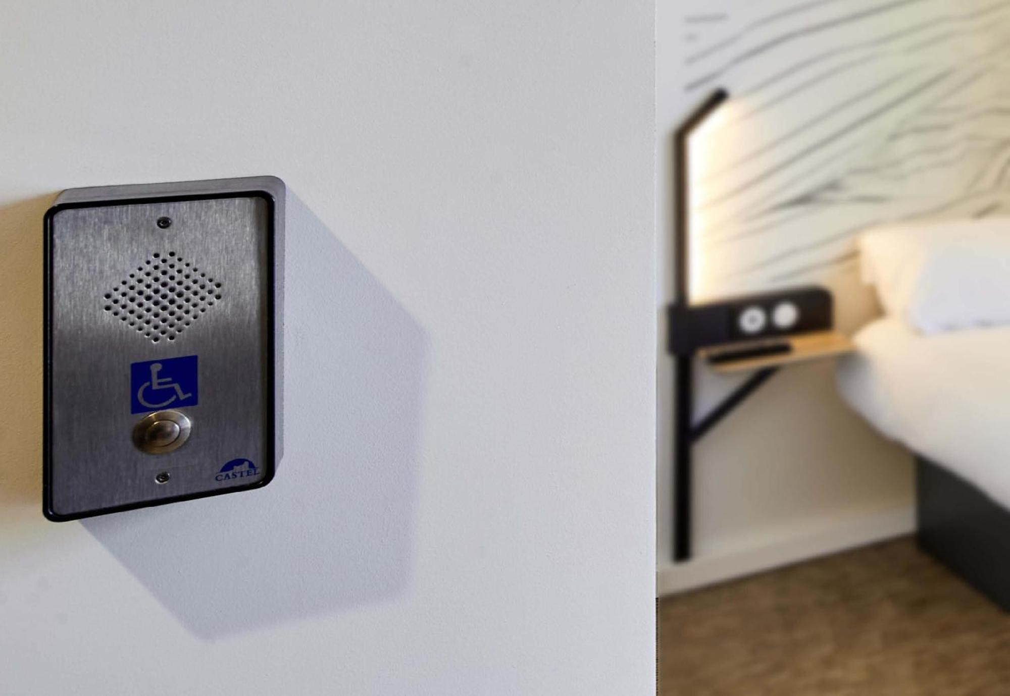 Chambre Double - Accessible aux Personnes à Mobilité Réduite
