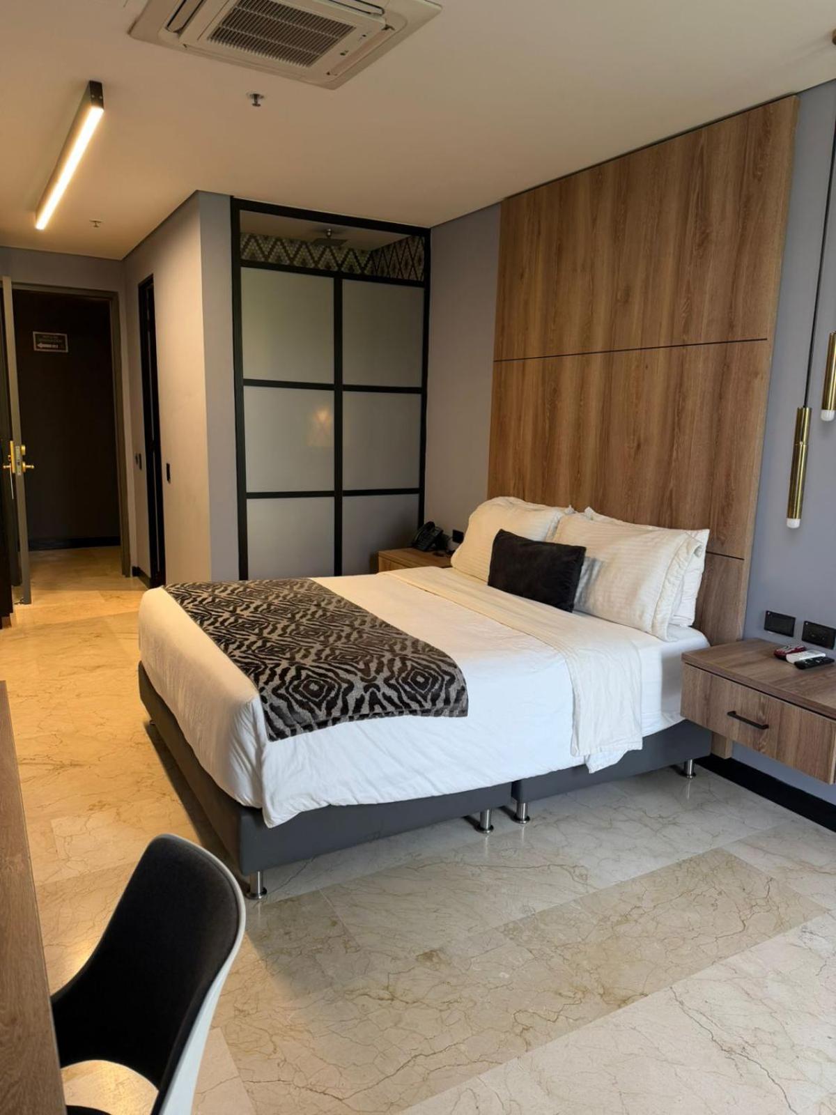 Superior Queen Room