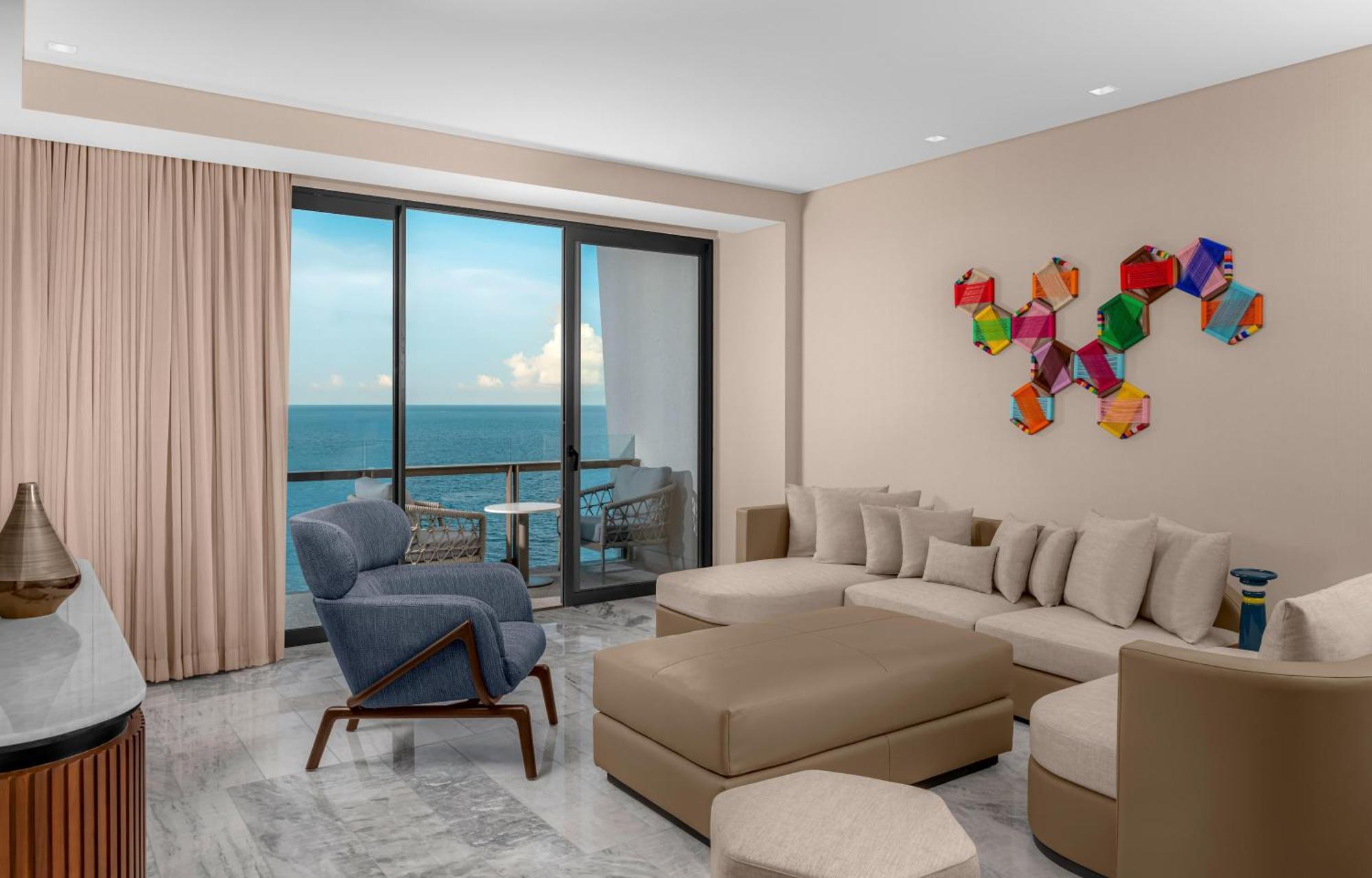 Deluxe Oceanfront King Suite