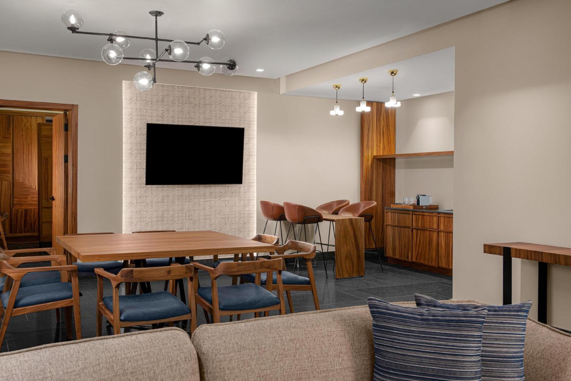 Suite Governors