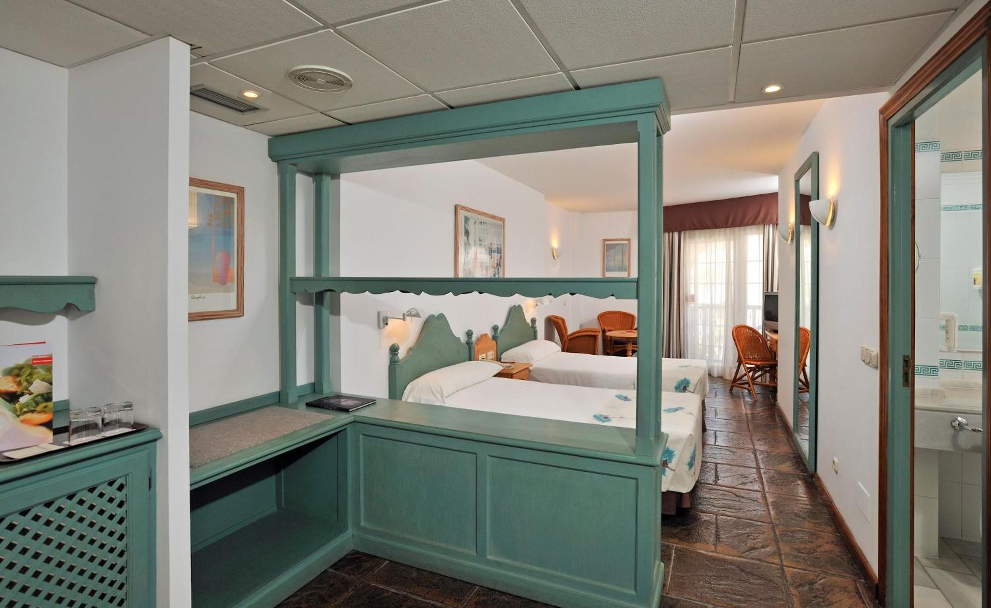 Single Room,1758274303:JPEG