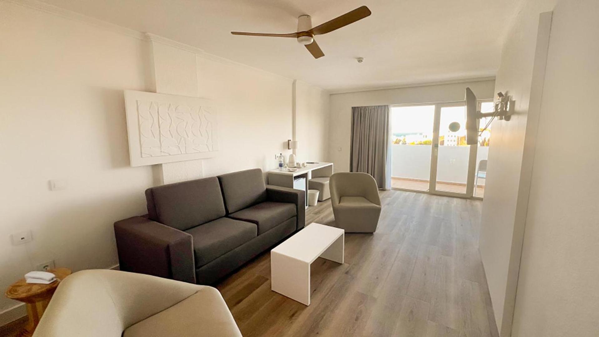 Junior Suite,1758278880:JPEG
