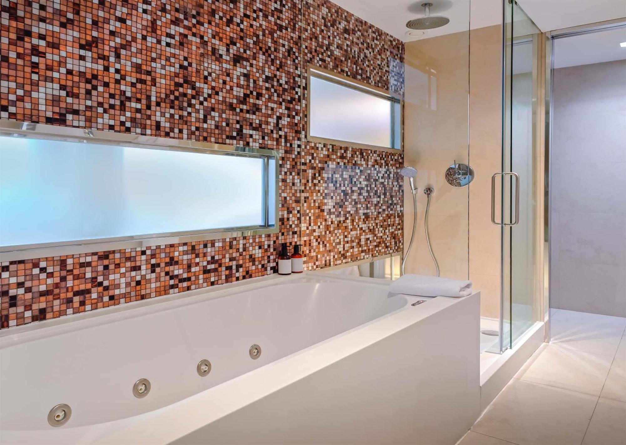Suite Junior Familiar (2 adultos + 2 niños)